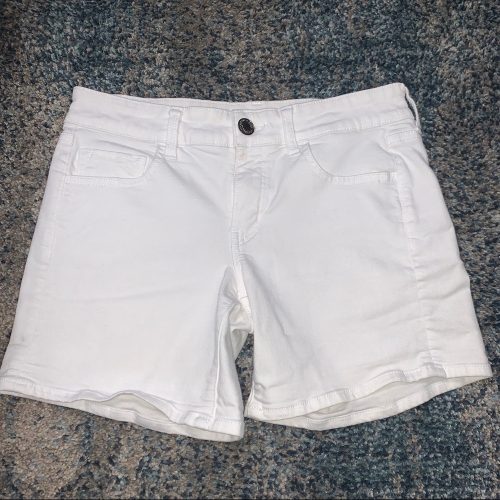 American Eagle Midi Shorts White